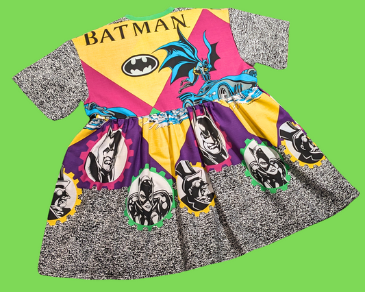 Handmade, Upcycled Vintage 1992 Batman Bedsheet T-Shirt Dress Fits 2XL