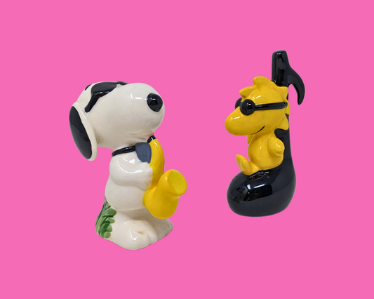 Vintage 1990's Peanut, Charlie Brown, Woodstock and Snoopy Salt and Pepper Shakers