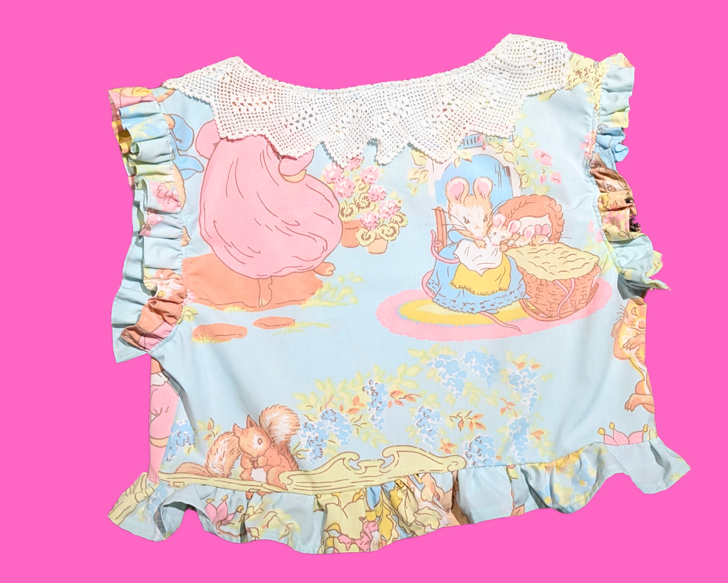 Handmade, Upcycled Vintage 1980's Beatrix Potter Characters Bedsheet Crop Top Size M