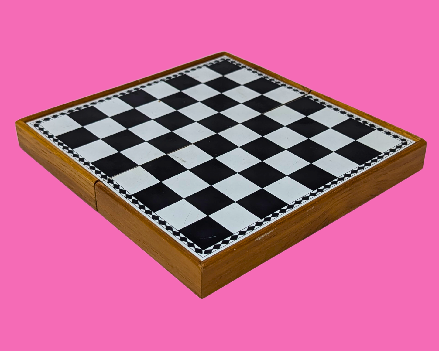 Vintage 1990's Portable Chess Game