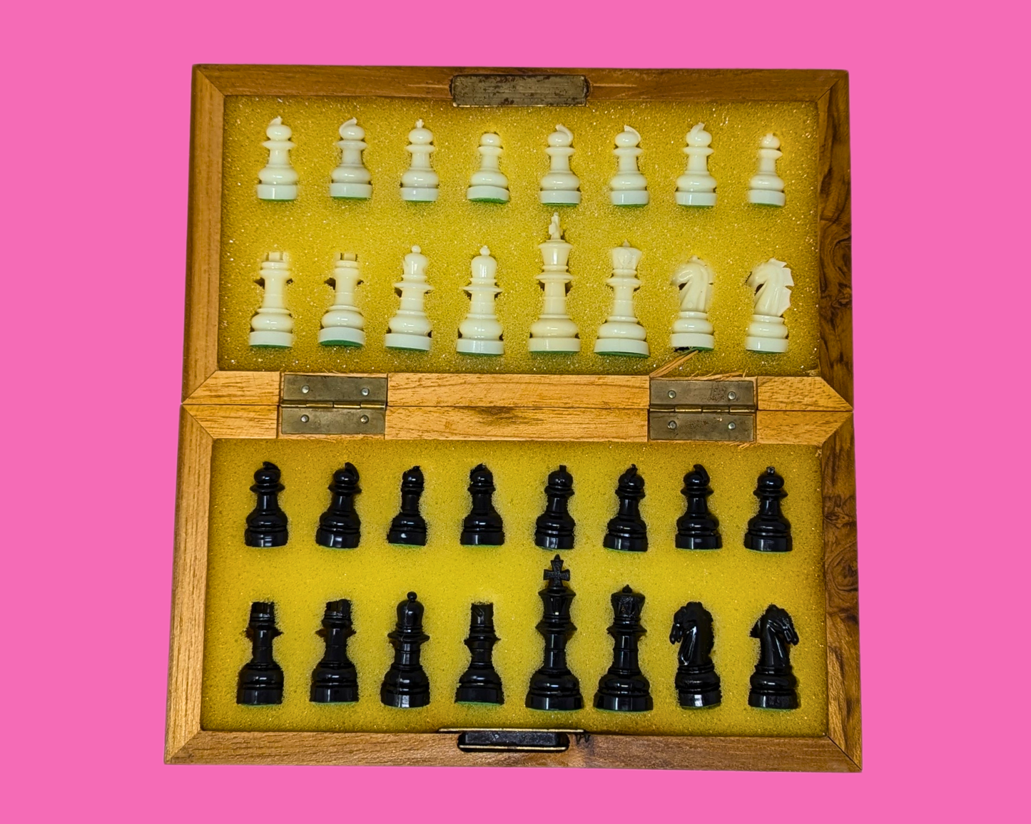 Vintage 1990's Portable Chess Game