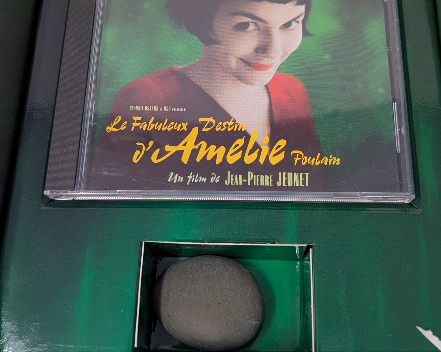 Le Fabuleux Destin d'Amélie Poulin Boxset, Includes DVD + Soundtrack + Photo Album + Booklet + Pebble Rock