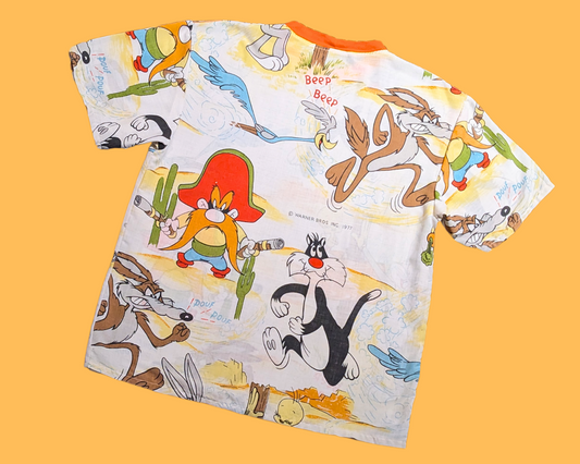 Handmade, Upcycled Vintage 1970's The Looney Tunes Bedsheet T-Shirt Oversized XS - Fits Like A Size M