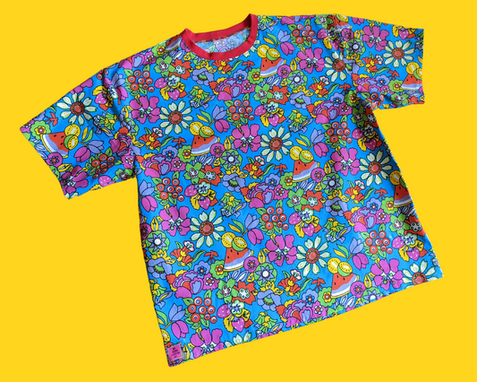 T-shirt en tissu à motifs floraux et fruits colorés fait à la main et recyclé surdimensionné XL