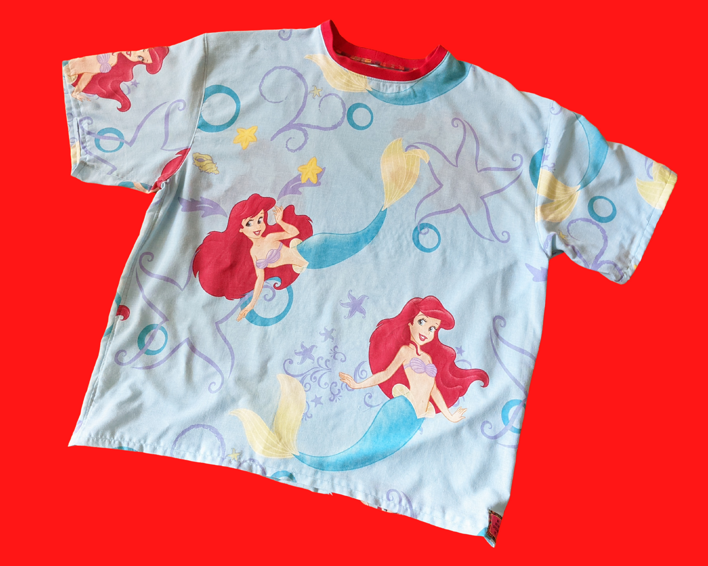 Fait à la main, Upcycled Vintage The Little Mermaid Bedsheet T-Shirt Oversized XL