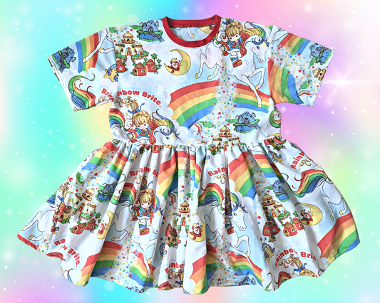 Fait à la main, Upcycled Rainbow Brite Vintage 1980's Bedsheet T-Shirt Dress Fits SML-XL