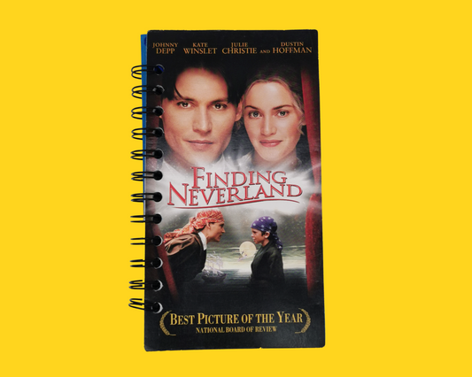 Cahier de film VHS recyclé à la recherche de Neverland