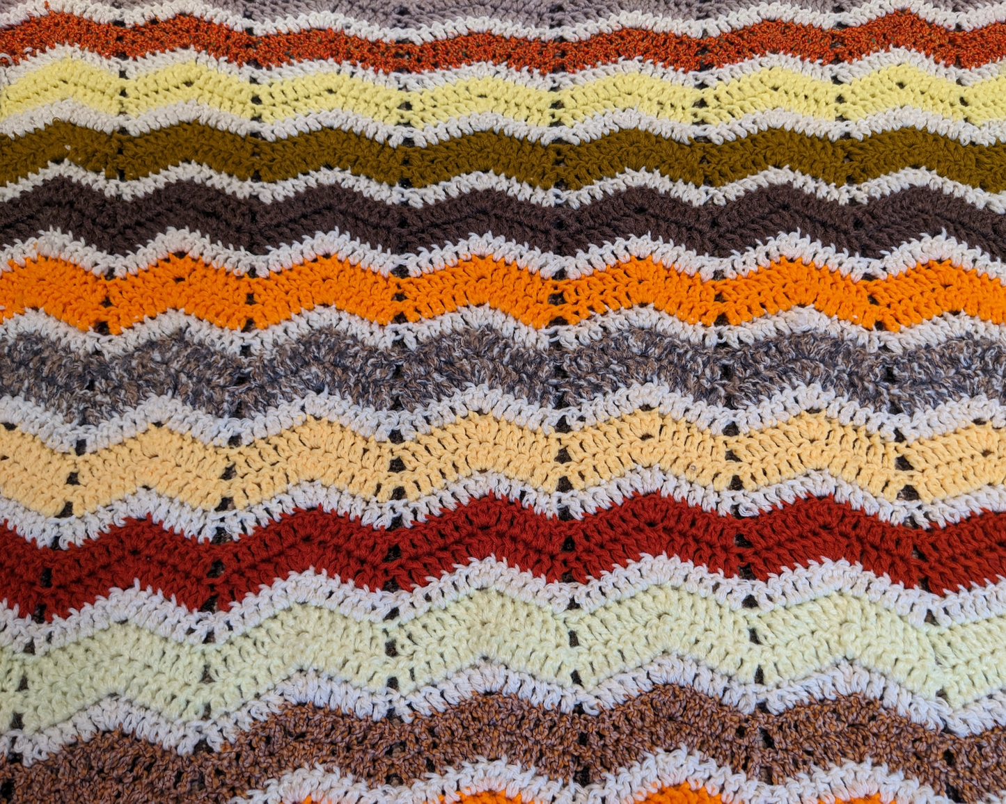 Petite couverture au crochet vintage des années 1980